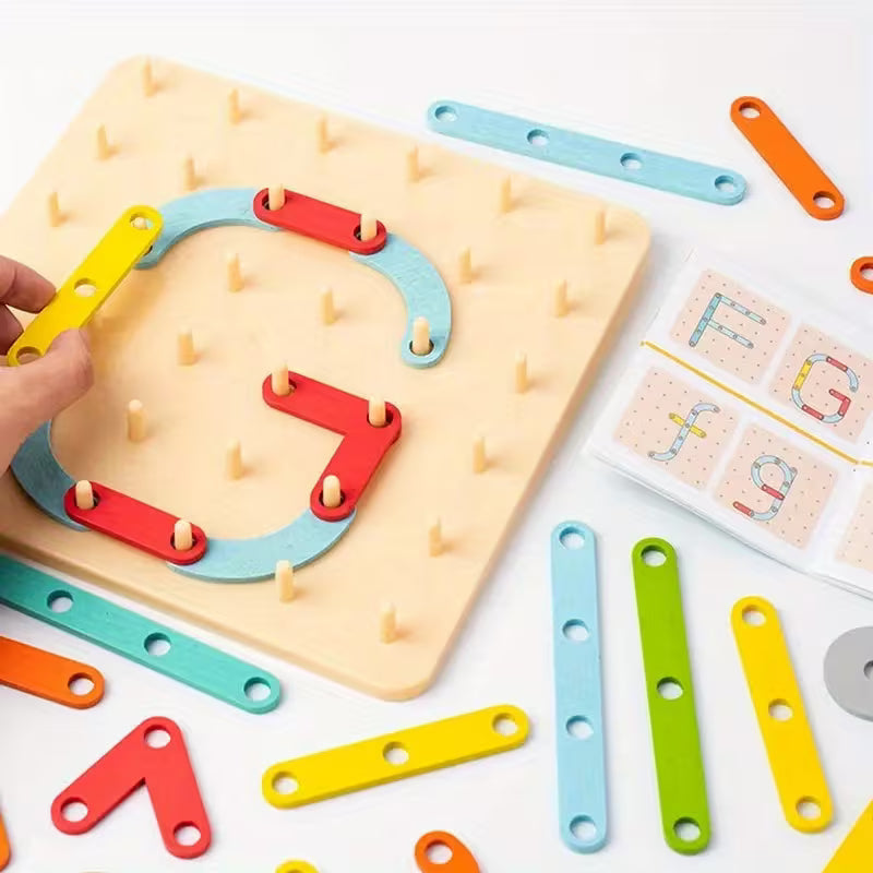 Tabla Creativa de Armado Montessori con Tornillos de Madera