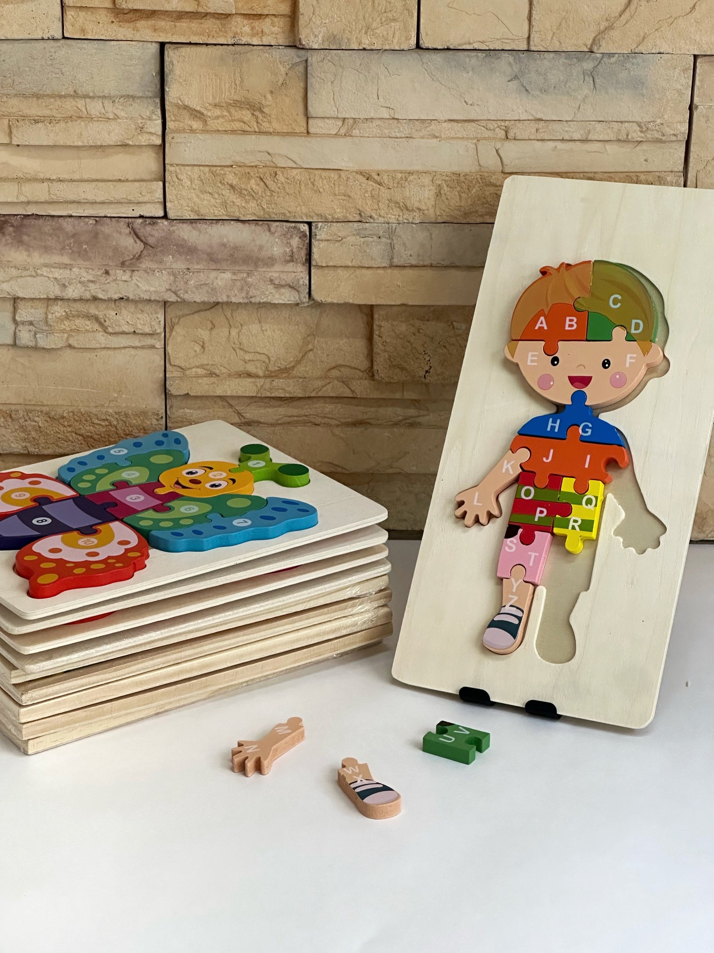 FormiAventuras: Rompecabezas Educativo de Madera